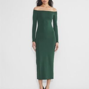 BNWT Aritzia Contour Timelapse Midi Dress, Scarab, Medium